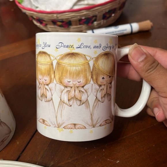 Peace Love and Joy to You” ~ Four Angels Coffee Mugs w/Tray ~ Houston Harvest - Picture 2 of 5